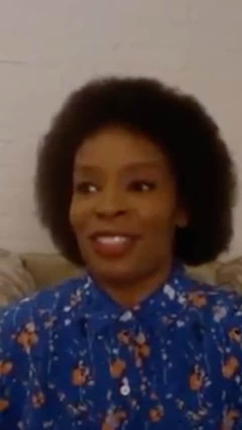 アナ・ケンドリックのインスタグラム：「Amber Ruffin does some of my favorite bits of Late Night with Seth Meyers. I don’t know her (I met her once, which was exciting, because I love her) but what a goddamn generous act, to be willing to share these stories about such traumatizing experiences, especially after being repeatedly told to “take it in stride.” @amberruffin」