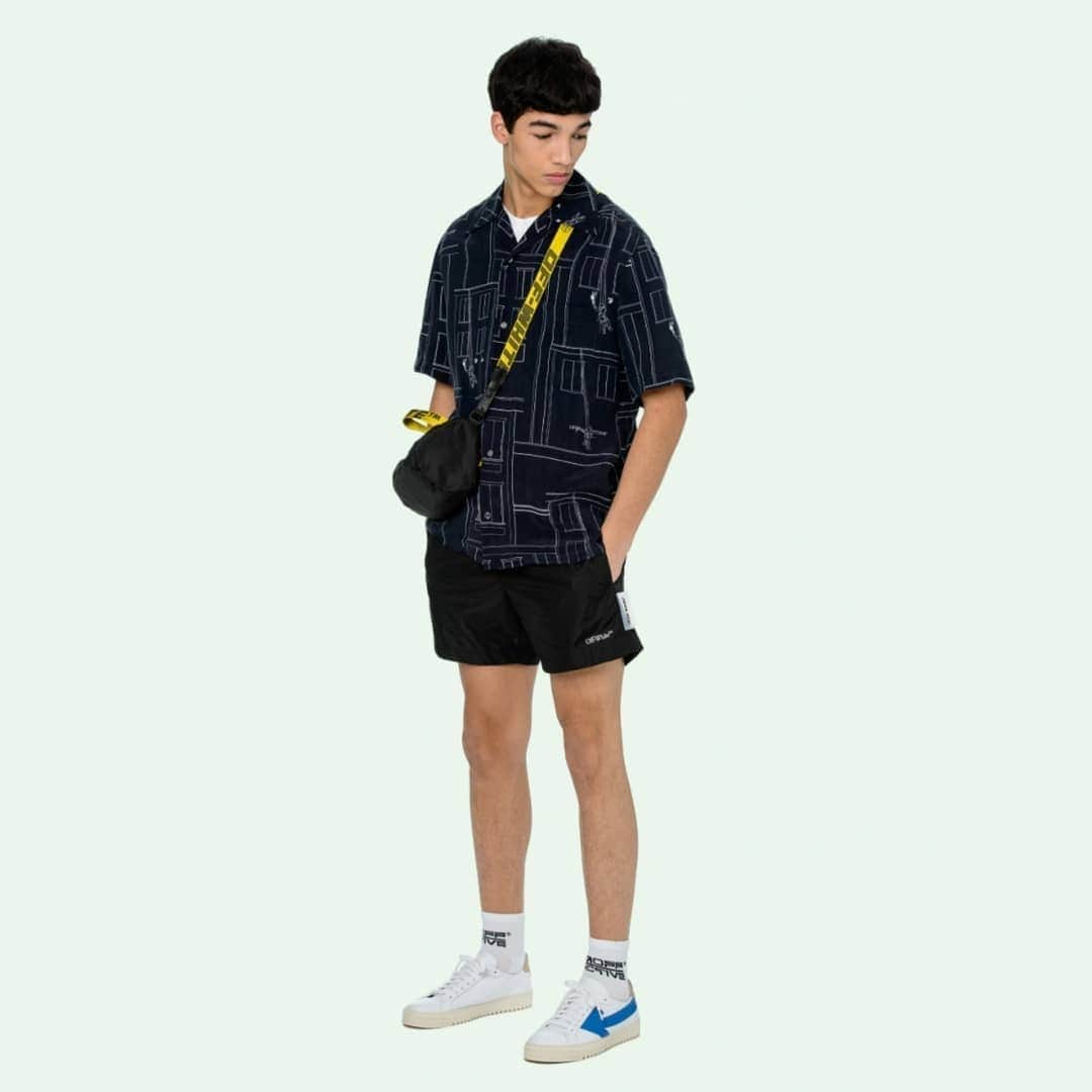 OFF-WHITE C/O VIRGIL ABLOHさんのインスタグラム写真 - (OFF-WHITE C/O VIRGIL ABLOHInstagram)「pre-fall 20 men's Off-White™ short sleeves shirt in blue with "Painter Holiday" pattern allover now available in pre-order online at off---white.com」5月21日 3時02分 - off____white