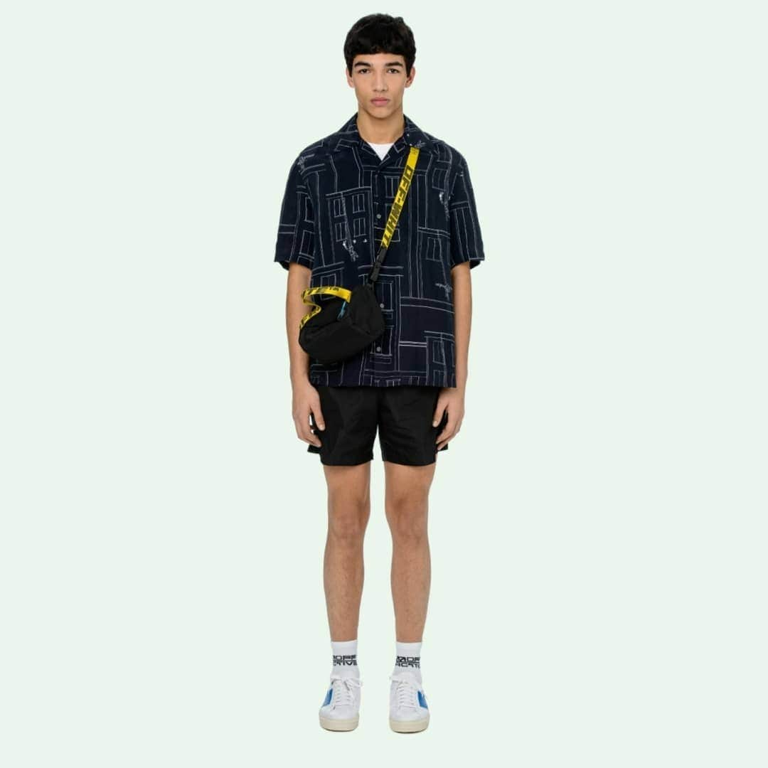 OFF-WHITE C/O VIRGIL ABLOHさんのインスタグラム写真 - (OFF-WHITE C/O VIRGIL ABLOHInstagram)「pre-fall 20 men's Off-White™ short sleeves shirt in blue with "Painter Holiday" pattern allover now available in pre-order online at off---white.com」5月21日 3時02分 - off____white