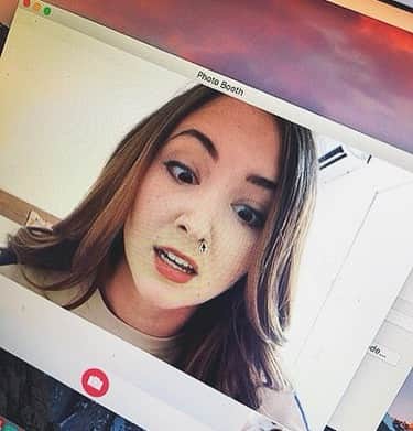 オードリー・ウィットビーのインスタグラム：「Love posting cute picks. 🥰」