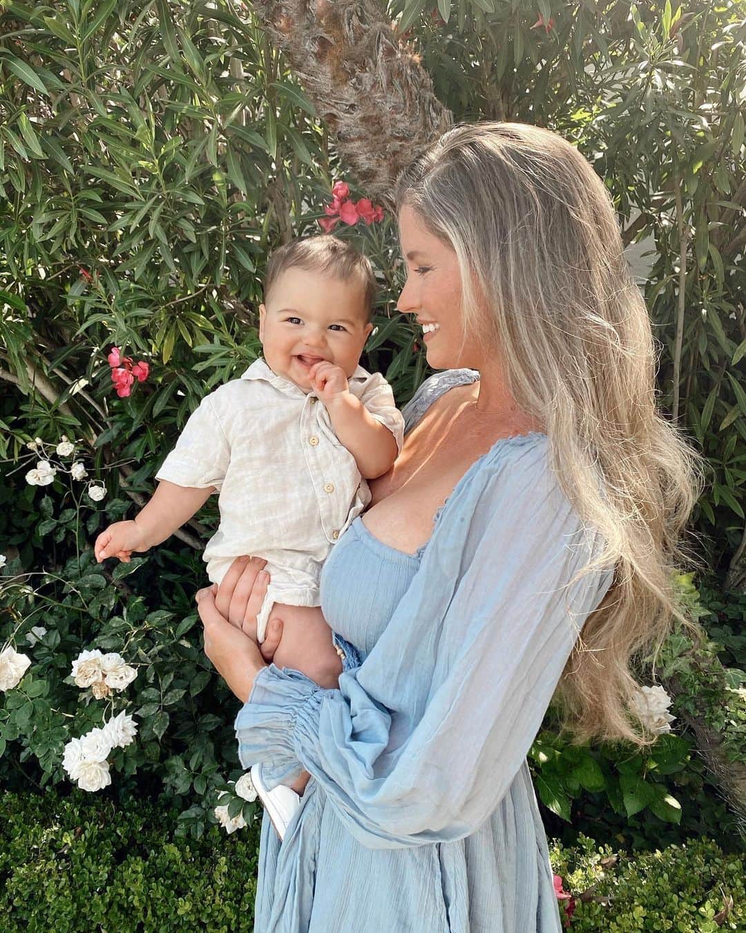 carlyのインスタグラム：「I love that these pictures give a glimpse into his personality 💛 he is the little love of my life and for sure a mini @johneliasmma 🤣 #mamaproud」
