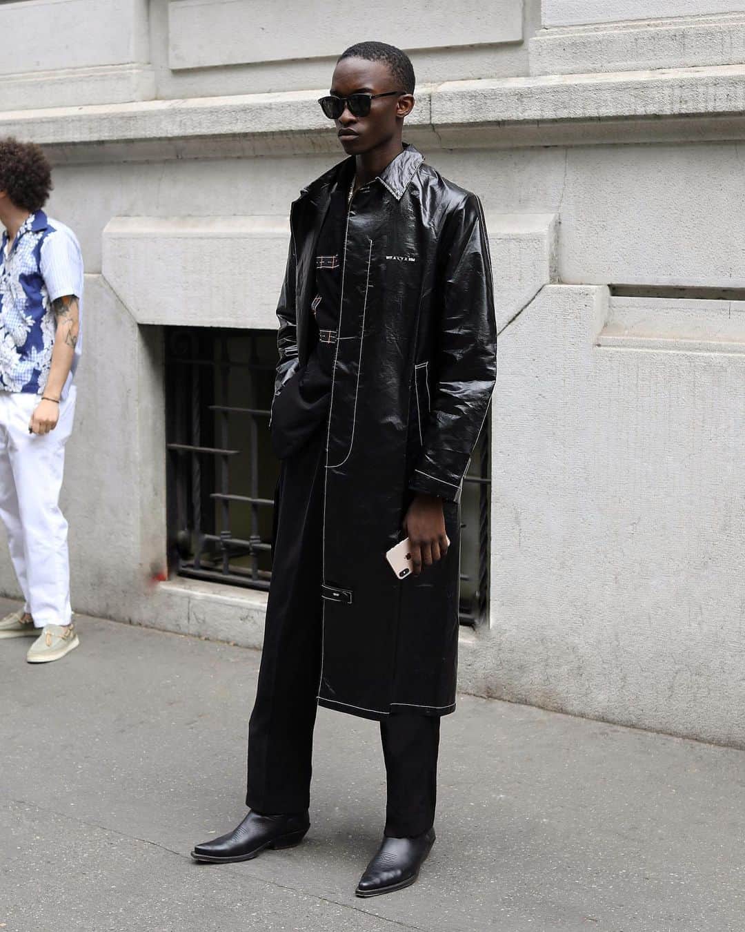 Lee Oliveiraのインスタグラム：「16th June 2019 Viale Umbria, Milan . . . . . #milan #modeloffduty #menswear #style #streetphotography」