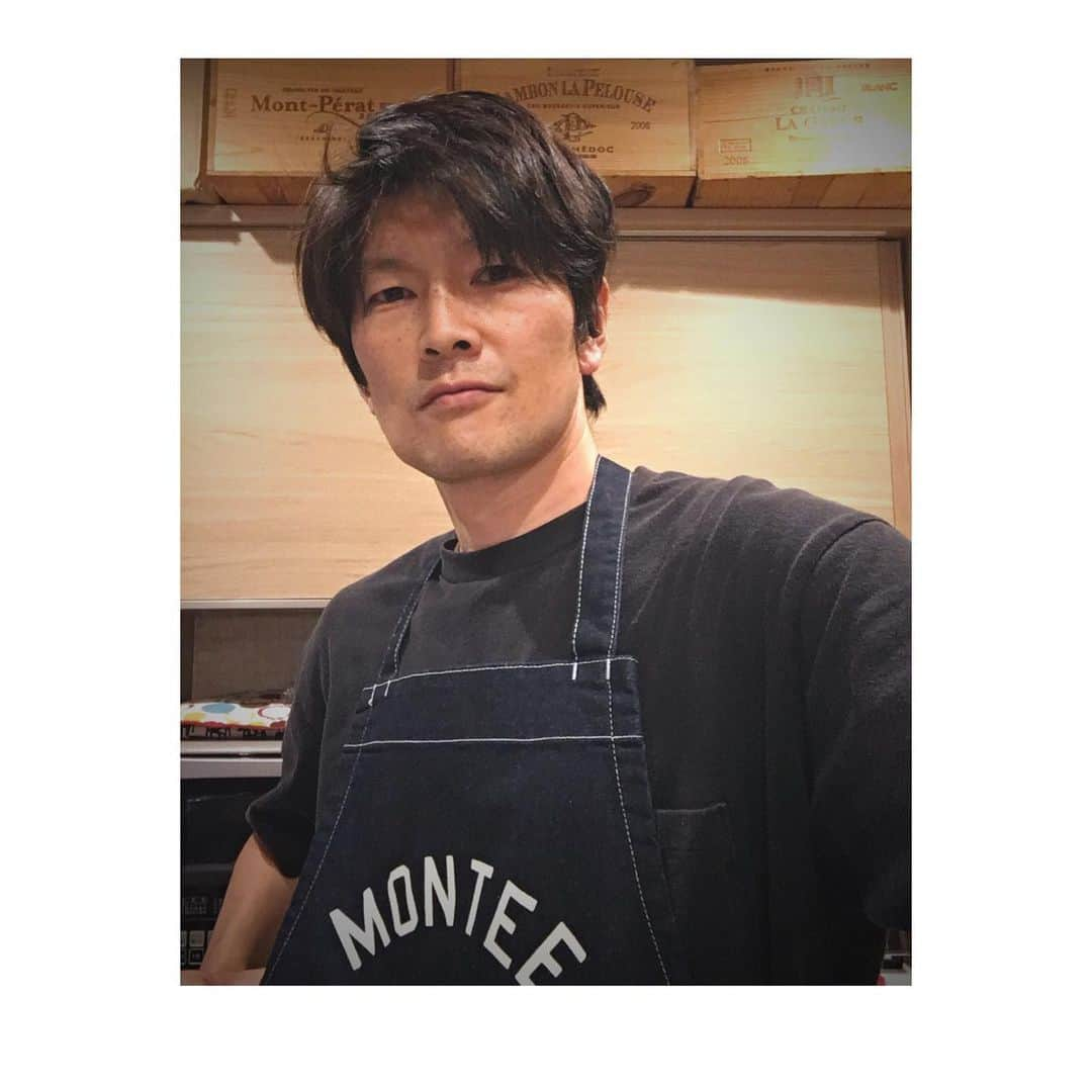 丸山智己さんのインスタグラム写真 - (丸山智己Instagram)「今夜はみんな大好き生トマトのパスタ🍅 家族全員でパスタ660g！  #部活かよ #左手 #腱鞘炎なるわ #新しいエプロン嬉しい #髪伸びた #主婦リスペクト #montee #おうち時間 #ステイホーム #もう少し頑張ろう」5月20日 19時58分 - tomomi.maruyama0327