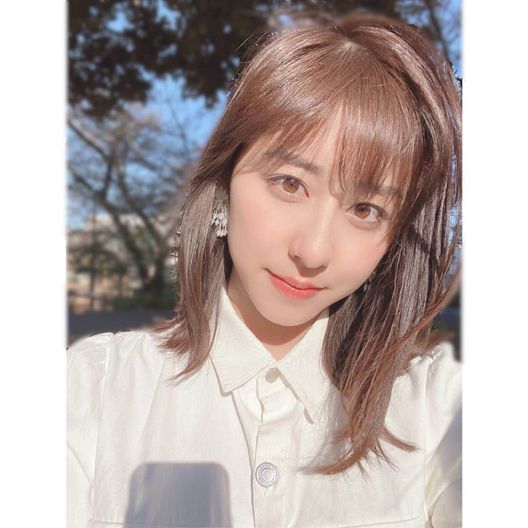 斎藤ちはるさんのインスタグラム写真 - (斎藤ちはるInstagram)「太陽の光恋しいなー🌞 . . 最近雨続きですし 今日特に寒いですもんね🥺 . この前までは半袖だったのに 今日は冬用のモコモコの部屋着を引っ張り出して着ています🤫(やはりちょっと暑い) . . #太陽の光を浴びたら #色素薄い系 #に見えて #嬉しかった #写真 . #内容とあんまり #繋がりがなくて #ごめんなさいね . . #斎藤ちはる#テレビ朝日#テレビ朝日アナウンサー#テレ朝#アナウンサー#太陽光#光#外ハネ#外ハネミディアム#ポートレート#目#外#外出自粛#雨#雨の日#晴れ#晴れの日#おうち時間」5月20日 20時01分 - chiharu_saito_ex