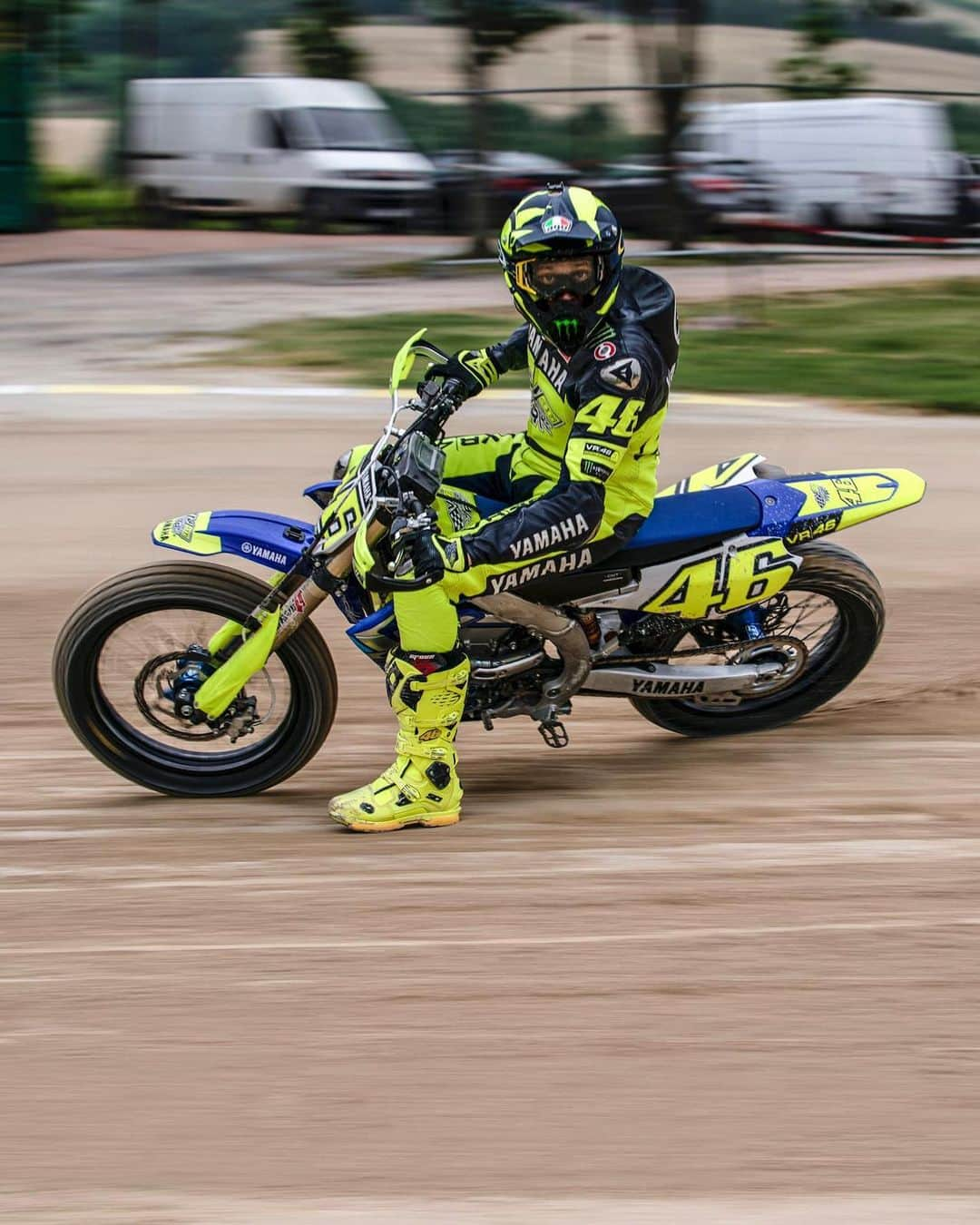 バレンティーノ・ロッシさんのインスタグラム写真 - (バレンティーノ・ロッシInstagram)「Training at the Ranch  Some great shot from @camilss  @vr46ridersacademyofficial」5月20日 20時05分 - valeyellow46