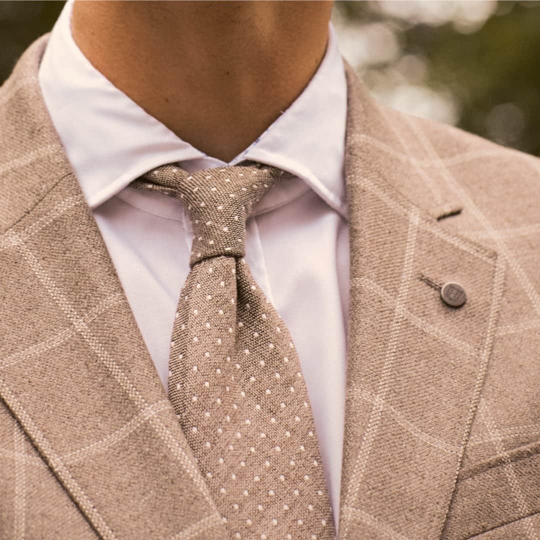 ハケットのインスタグラム：「At Hackett, we encourage you to stay caring. We welcome you to pay attention to everything from the clothes you wear and the way you carry yourself, to how others are impacted during this time. To help support the fight against COVID-19, browse our charity partnership by clicking the link in our bio.⠀ At Hackett, we STAY Caring, we #STAYHackett.」