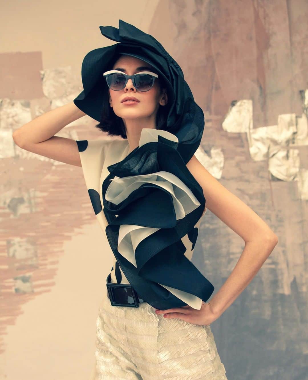 ボルサリーノさんのインスタグラム写真 - (ボルサリーノInstagram)「Framing it with B/W architectural flair. #Borsalino Arts&Crafts inspired hat featured in #UFashon Magazine’s #SS20 #couture special.⁠ @ufashon_official⁠ ⁠ Ph @marco.tassini⁠ Art director @alexandramas_artist⁠ Discover the collection www.borsalino.com⁠ #BorsalinoWorld #BorsalinoEditorials #BorsalinoSS20 #BorsalinoHat #Borsalinostories #hatoftheday #bwstyleoftheday #MadeinItaly」5月20日 20時55分 - borsalino_world