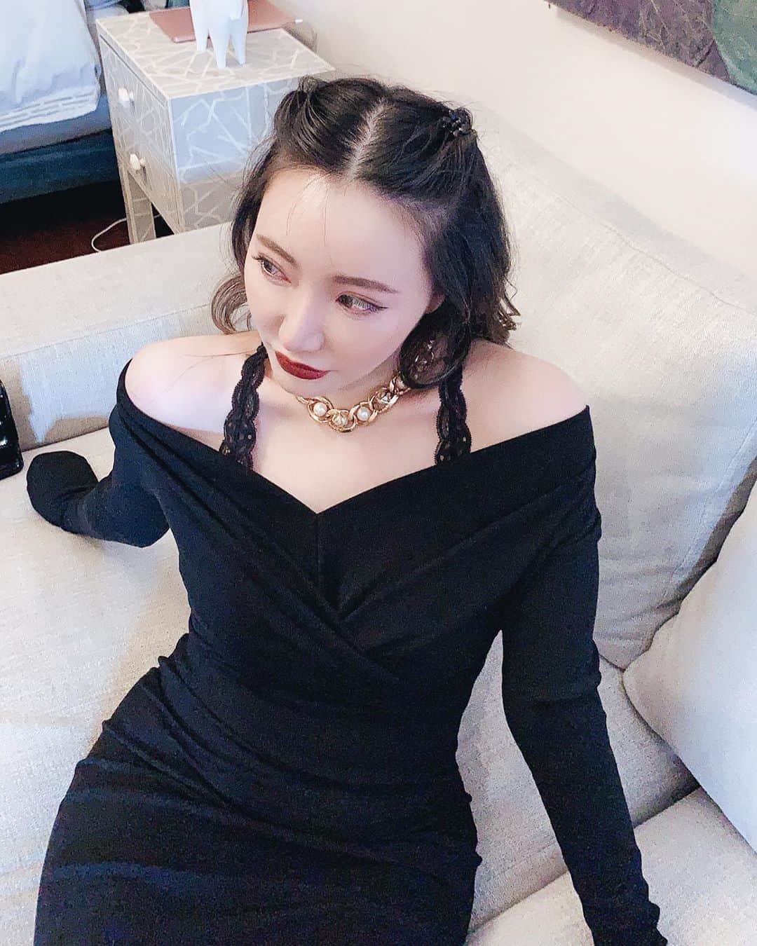 クリスティン・ウェイのインスタグラム：「「5.20 我爱你」Today is chinese Valentine’s Day. I wish everyone stay home safe. #520 #chinesevalentinesday #chinesemakeup #我爱你 #iloveyou #stayhome #staysafe #quarantinelife #quantineandchill」