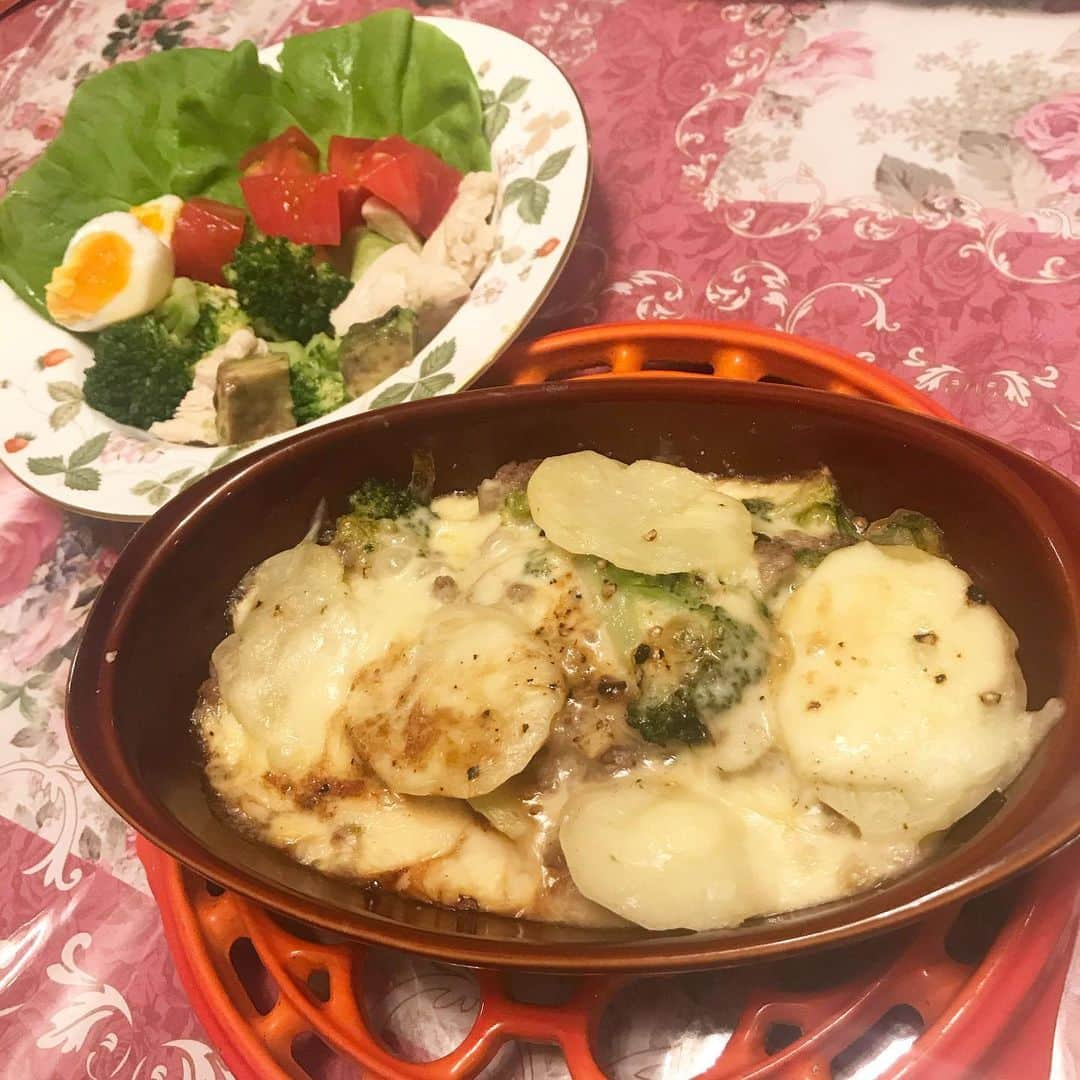 田中琴乃さんのインスタグラム写真 - (田中琴乃Instagram)「和風グラタン ・ 隠し味にポン酢を入れて重すぎない後味になりました🙆‍♀️✨ ・ ・ #グラタン #盛り付け上手にできない  #映えより味  #ことの飯」5月20日 21時22分 - tanakakotono