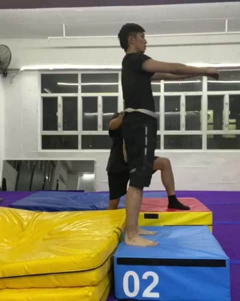 李厚賢のインスタグラム：「Achievement unlocked: It's always fun learning new things. 🥋 #Backflip」