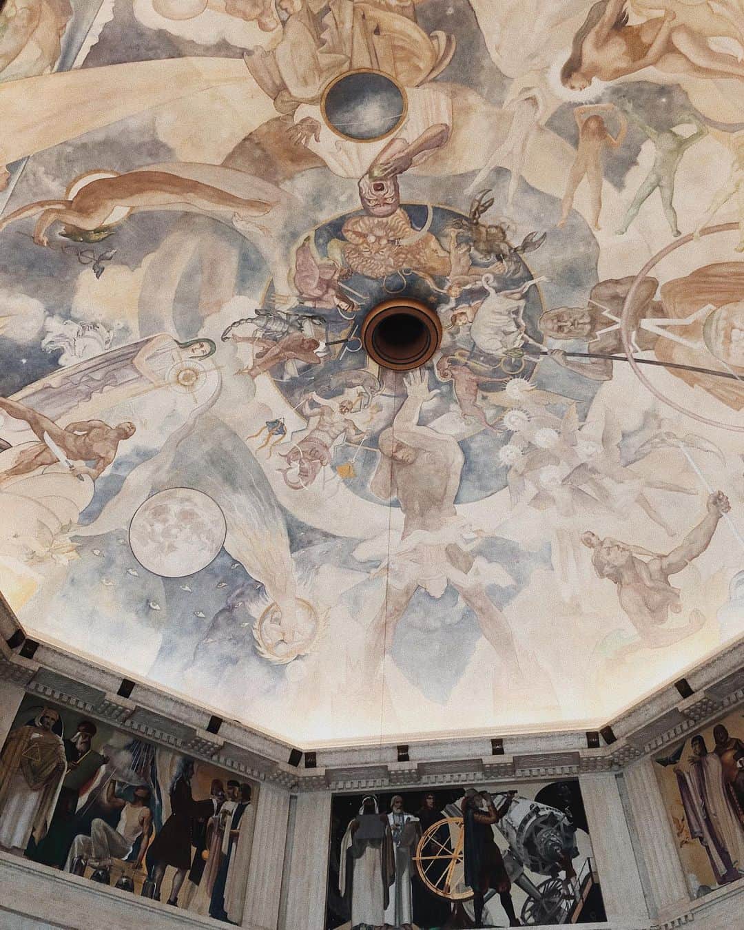 野澤麗花のインスタグラム：「Exactly a year ago today.🔭 #griffithobservatory」