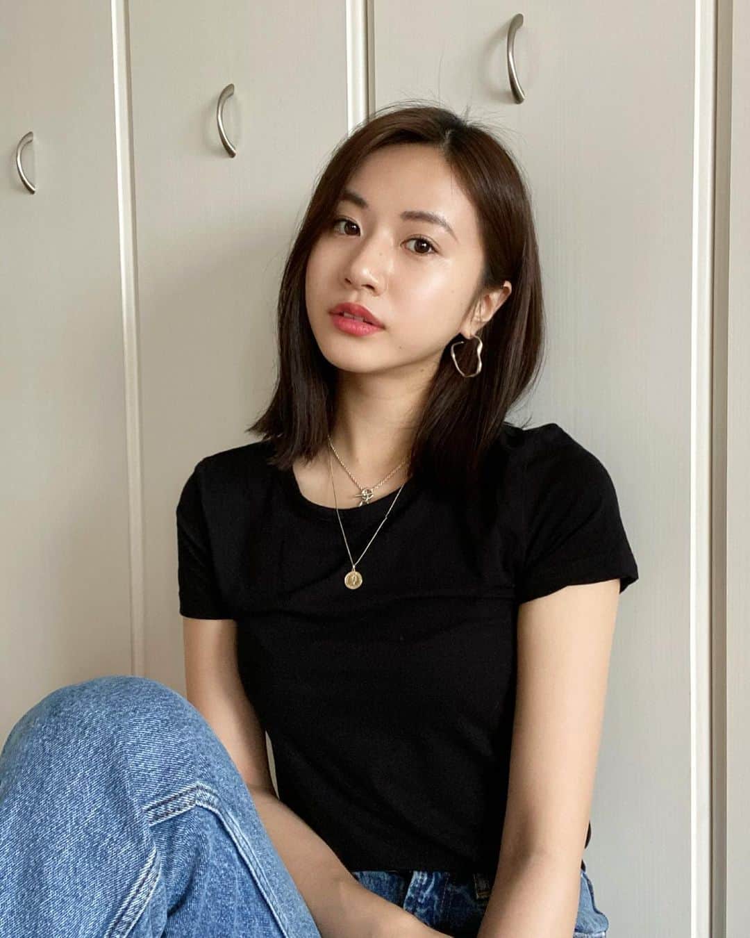 のインスタグラム：「自粛期間で前髪が伸びました😆」