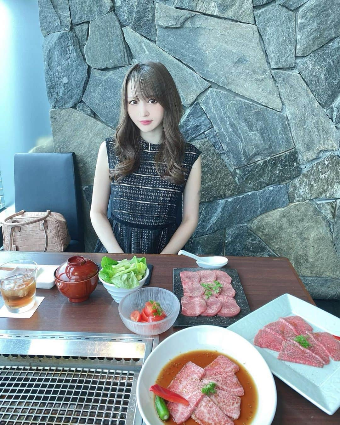 長沼まゆさんのインスタグラム写真 - (長沼まゆInstagram)「焼肉といえば星遊山ー！！ 早く食べ行きたいなあ( ´ • ω • ` ) ランチは割とリーズナブルなので 行きやすい🤗❤️ オススメの焼肉あれば教えてくださいっ 自粛明け食べいきますううう * * #焼肉  #星遊山 #汐留ランチ  #肉好き女子  #お腹空いた #お肉大好き」5月20日 21時57分 - mayuuuu_126