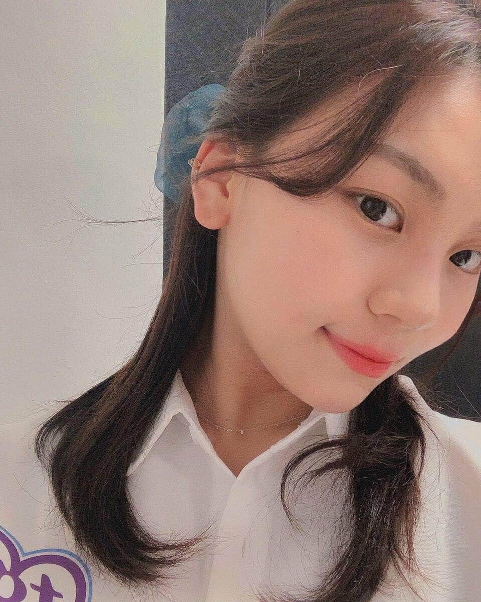 オムジさんのインスタグラム写真 - (オムジInstagram)「I love you❤ #여자친구 #엄지 #GFRIEND #UMJI」5月20日 22時28分 - gfriendumji