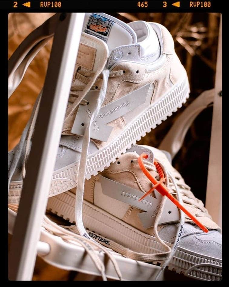 OFF-WHITE C/O VIRGIL ABLOHさんのインスタグラム写真 - (OFF-WHITE C/O VIRGIL ABLOHInstagram)「[found image] Off-White™ low "Off-Court" sneakers via @filipiskaty」5月20日 23時00分 - off____white