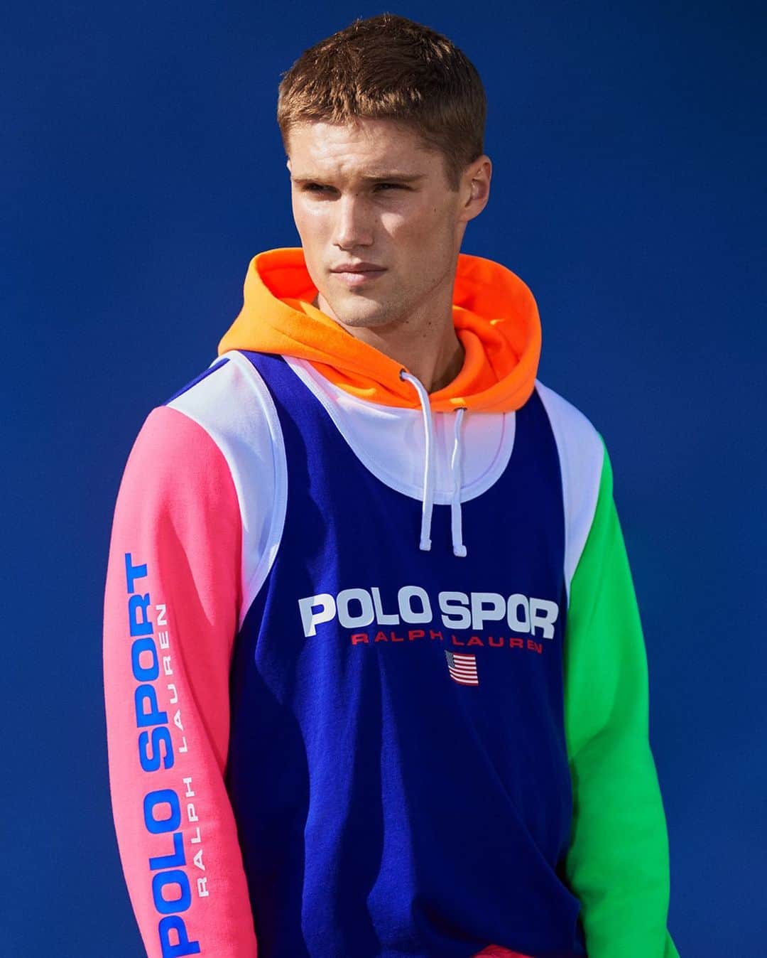 Polo Ralph Laurenさんのインスタグラム写真 - (Polo Ralph LaurenInstagram)「Iconic #PoloSport favorites reimagined with bright hues and bold color-blocking.  Discover more effortless Polo Sport essentials via the link in bio.  #PoloRalphLauren #PoloRLStyle」5月20日 23時01分 - poloralphlauren