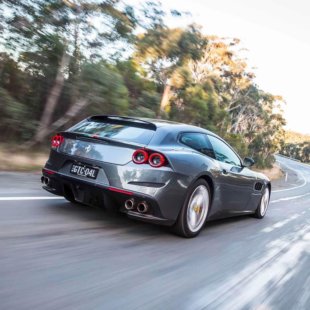 フェラーリさんのインスタグラム写真 - (フェラーリInstagram)「The #FerrariGTC4Lusso puts passengers at the centre of every experience. Its spacious cabin and incredible V12 make every ride a luxuriously powerful occasion. #Ferrari #DreamCar」5月21日 0時00分 - ferrari