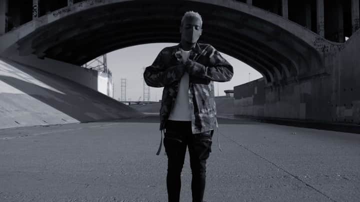 Lil Buckのインスタグラム：「Pt.1 LIFE IS GOOD . Posting full vid on IGTV Tomorrow.  Shot by: @directordavidj  #MemphisJookin」
