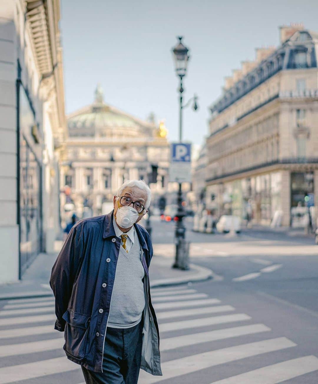 VuTheara Khamのインスタグラム：「Covid-19, Paris, 20/05/2020 It's series of street pictures taken this morning. Which one do you prefer ? 1,2,3, 4」