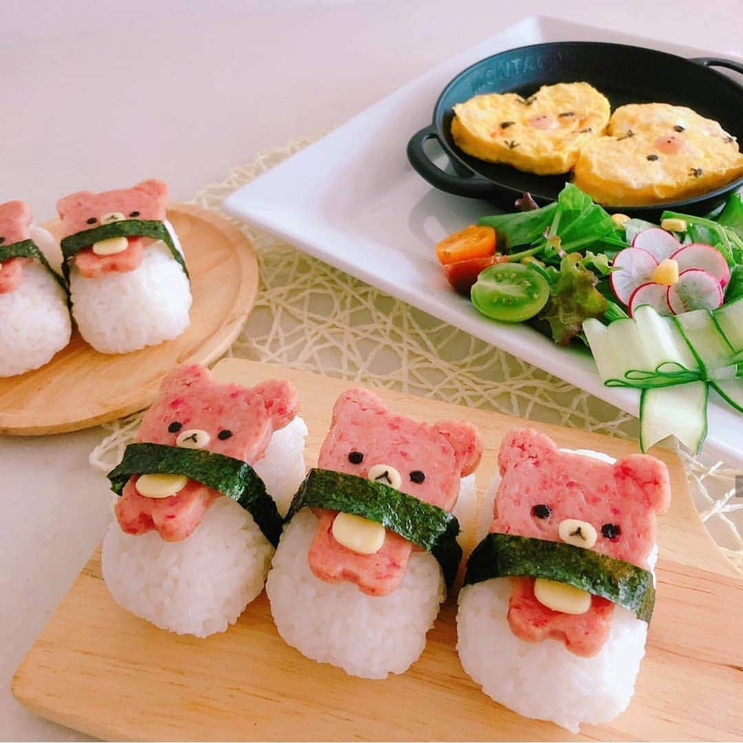 Rilakkuma US（リラックマ）さんのインスタグラム写真 - (Rilakkuma US（リラックマ）Instagram)「@popotan1522 made this delightful Rilakkuma-themed meal! It looks almost too cute to eat... But too delicious not to! . . . #Rilakkumaus #rilakkuma #sanx #kawaii #onigiri #cutefood #charaben #bento #kiiroitori #リラックマ #サンエックス」5月21日 0時52分 - rilakkumaus