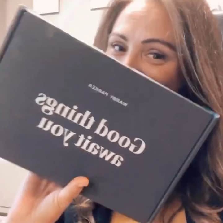 Warby Parkerのインスタグラム：「We've loved seeing how you stay home with your #StayAtHomeTryOn 😍 We're here if you need help choosing a winning pair—tag or DM us! 🤓Get started with your own Home Try-On with the link in our bio」