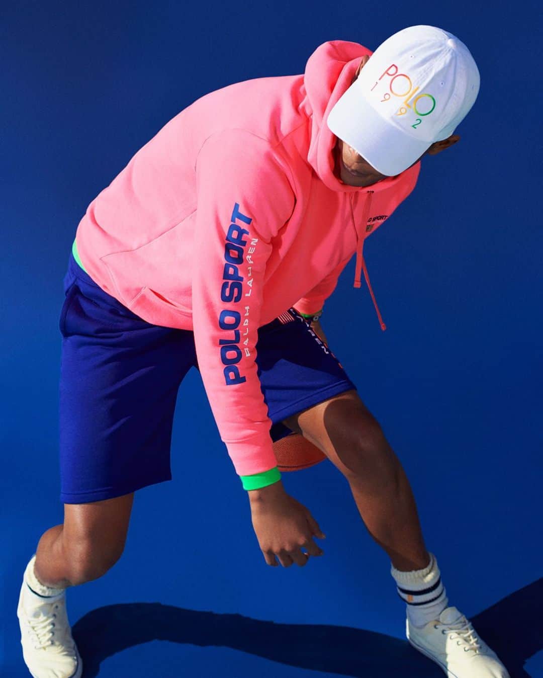 Polo Ralph Laurenさんのインスタグラム写真 - (Polo Ralph LaurenInstagram)「In the early ’90s, #PoloSport emerged offering a refreshing take on classic #PoloRalphLauren styles. Today, Polo Sport revisits these classics with bright new hues.  Discover more Polo Sport classics via the link in bio.  #PoloRLStyle」5月21日 1時01分 - poloralphlauren