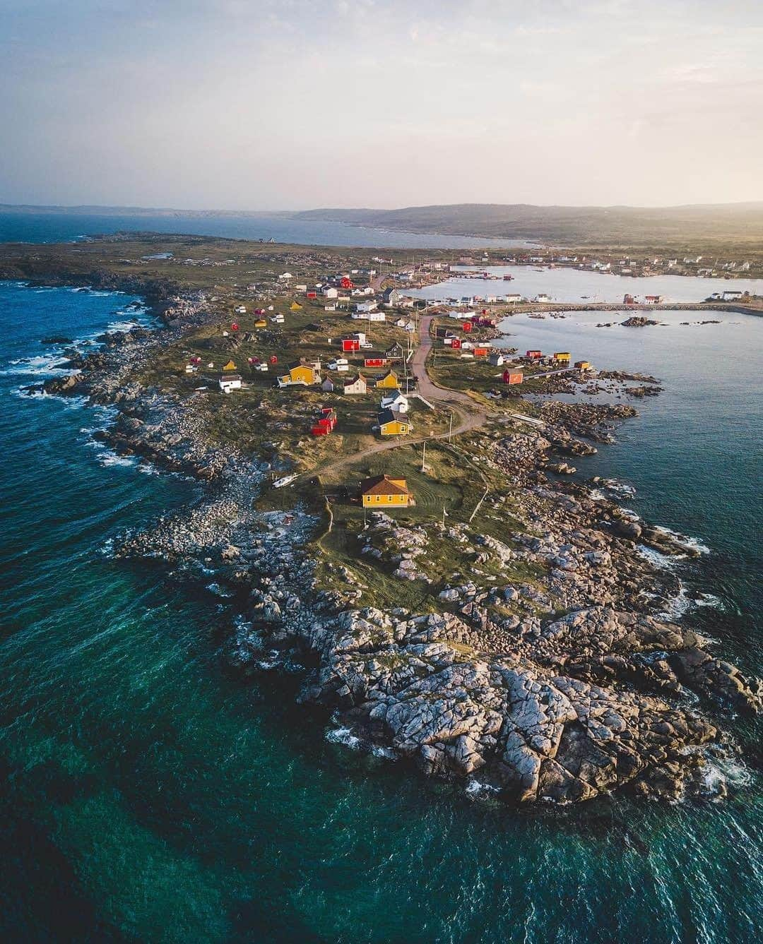 Explore Canadaさんのインスタグラム写真 - (Explore CanadaInstagram)「Today's #CanadaSpotlight is on @newfoundlandlabrador!⁠⠀ ⁠⠀ As Canada's most easterly province, Newfoundland and Labrador offers dramatic coastlines, incredible wildlife, a history rich in legends, explorers and inventors and a whole bunch of warm, welcoming people. Here are just a few more reasons why we love this province:⁠⠀ ⁠⠀ 🐻 With over 29,000km of coastline and several incredible national parks and national heritage sites, there are endless opportunities for wildlife watching, including whales, seabirds, moose and bears.⁠⠀ 💎 It's home to Iceberg Alley, the best place on the continent to see 10,000-year old icebergs!⁠⠀ 💞 Their wonderfully ecclectic heritage comprised of Indigenous, French, English and Irish influences has created unique culture, which is reflected in the colourful and creative environment that surrounds them.⁠⠀ ⁠⠀ Help us share the love for Newfoundland & Labrador by heading over to @newfoundlandlabrador, where you can find more incredible views and their awesome new IGTV series, The Tale Blazers, for your virtual travel fix!⁠⠀ ⁠⠀ ⁠⠀ #ExploreCanadaFromHome #ForGlowingHearts ⁠⠀ ⁠⠀ 📷: ⁠⠀ ⁠⠀ 1. @jakegrahamphoto⁠⠀ 2. & 3. @tomcochrane⁠⠀ 4. @chelseylawrence⁠⠀ 5. @followmeawaytravel⁠⠀ 6. @icebergquest⁠⠀ 7. @kevinpepperphotography⁠⠀ 8. @robertconwayphotography⁠⠀ 9. @braybraywoowoo⁠⠀ ⁠⠀ 📍: @newfoundlandlabrador⁠⠀ ⁠⠀ #ExploreNL #IcerbergsNL」5月21日 1時42分 - explorecanada