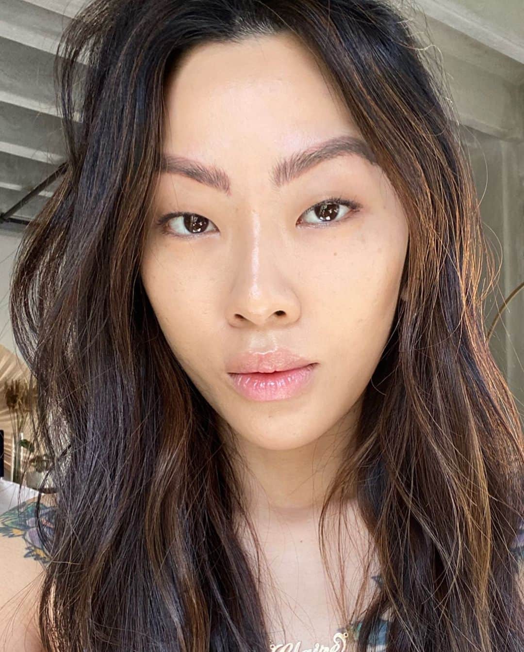 クレア・マーシャルさんのインスタグラム写真 - (クレア・マーシャルInstagram)「Currently experiencing my best skin ever and asking myself, “who is she?” Using the @dermalogica Face Mapping tool I was able to get more insight into the current condition of my skin and receive personal recommendations to address my skin care needs. They even have professional skin therapists available to speak to live, free and available to everyone! So if you’re looking to get some insight into your current routine, why not ask a pro? #DermalogicaPartner #PowerOfProSkin #ad」5月21日 2時27分 - heyclaire