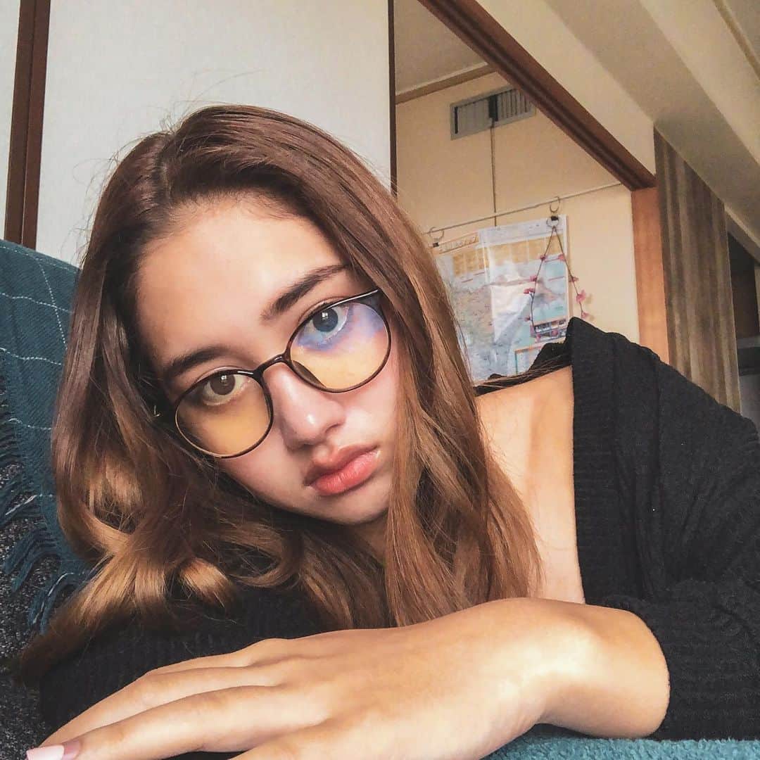 ベネット・マヤのインスタグラム：「She burned too bright for this world ~Wuthering Heights~ 📚」