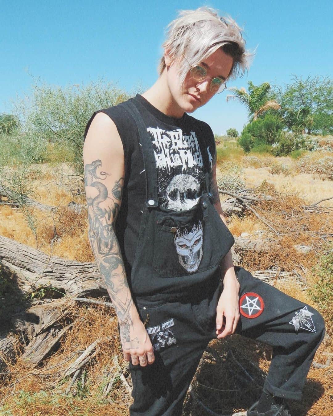 Ghastlyのインスタグラム：「I made these overalls myself, would u buy a pair of these or some one-off custom clothing if I sold it?」