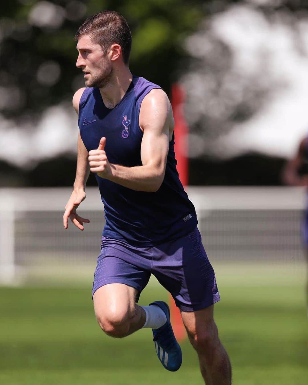 ベン・デイヴィスのインスタグラム：「🏃🏻‍♂️⚽️🔜🤞🏻#COYS」