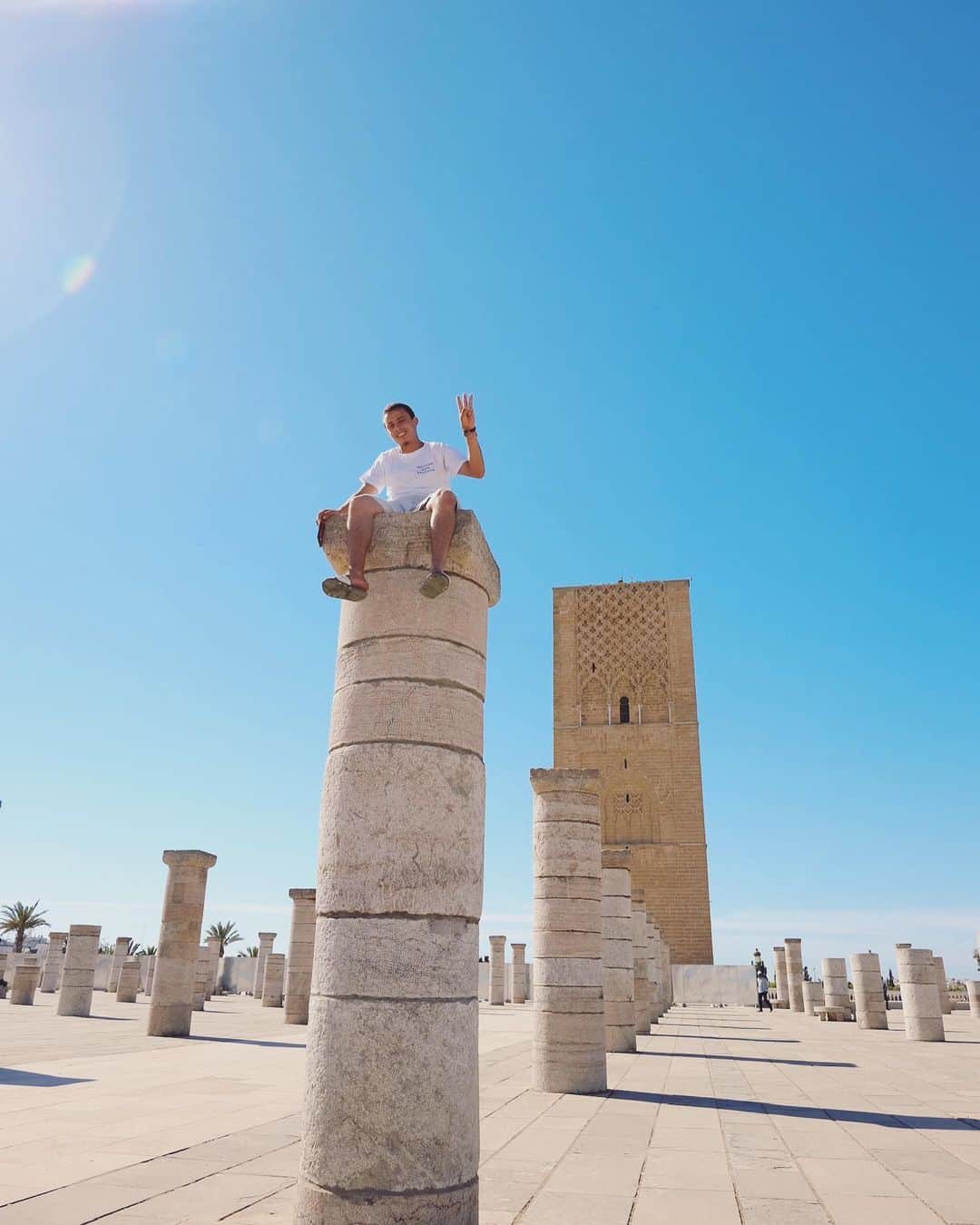 藤崎奈々子さんのインスタグラム写真 - (藤崎奈々子Instagram)「どおやって登ったの⁈と目が点になった光景👀 真似して登ろうとしたけど、やっぱり登れず… ・ お友達おススメのアルガンオイルのお店で、なおちゃんとお揃いのバッグをget❣️ ・ #モロッコ#ラバト#カメラ女子#写真#旅#海外旅行#旅好き女子#カゴバッグ#morcco#rabat#trip」5月21日 5時43分 - nanakofujisaki