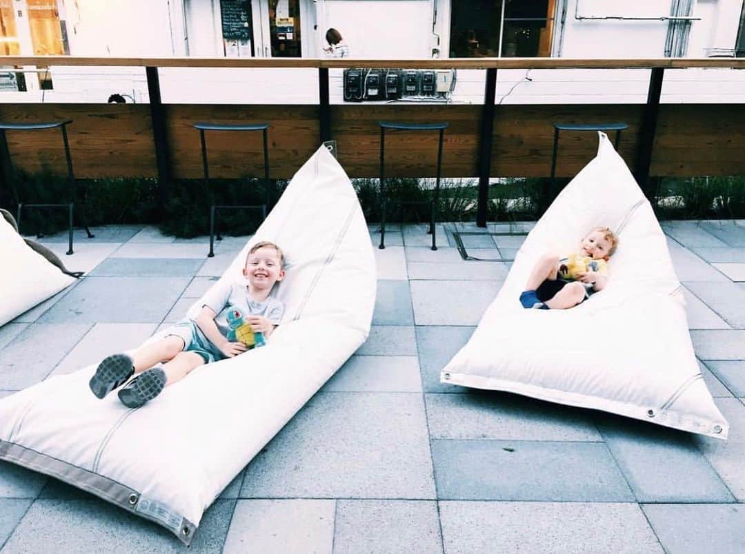TRUNK(HOTEL)さんのインスタグラム写真 - (TRUNK(HOTEL)Instagram)「Did you know that the bean bags on our terrace are made of recycled ship sails?  If you look closely, you will notice unique details like the ship manufacture numbers or sail types. Each is a unique, hand-crafted piece with no two alike.  #trunkhotel #boutiquehotel #ブティックホテル  #hotel #hoteldesign #design #travel #interiordesign #interior #socializing  #ホテル #デザイン #インテリア #shibuya #omotesando #tokyo #japan @dvelas」5月21日 6時27分 - trunkhotel_catstreet