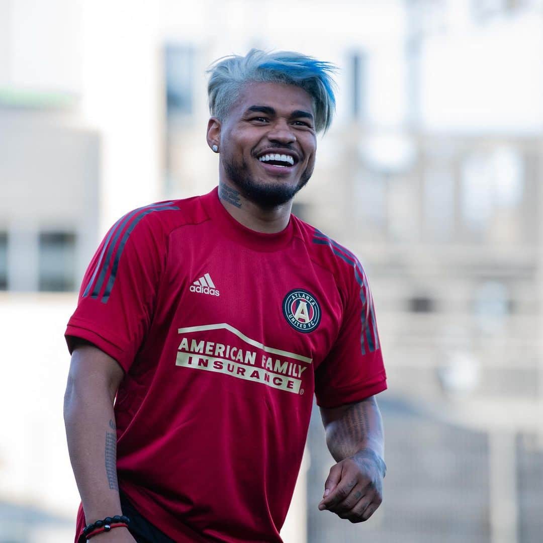 ホセフ・マルティネスのインスタグラム：「Las muestras de cariño recibidas durante estos días me llenan de alegría eterna y con profunda sinceridad quiero decirles a todos los que me escribieron; Que los llevaré siempre en mi corazón ❤️. Tengo muchos motivos para seguir luchando con amor por lo que hago ⚽️🔥💪🏾 😡 The messages of affection received during these days filled me with eternal joy and with deep sincerity I want to say to all who wrote to me;  That I will always carry them in my heart ❤️. I have many reasons to continue fighting with love for what I do ⚽️🔥💪🏾😡」