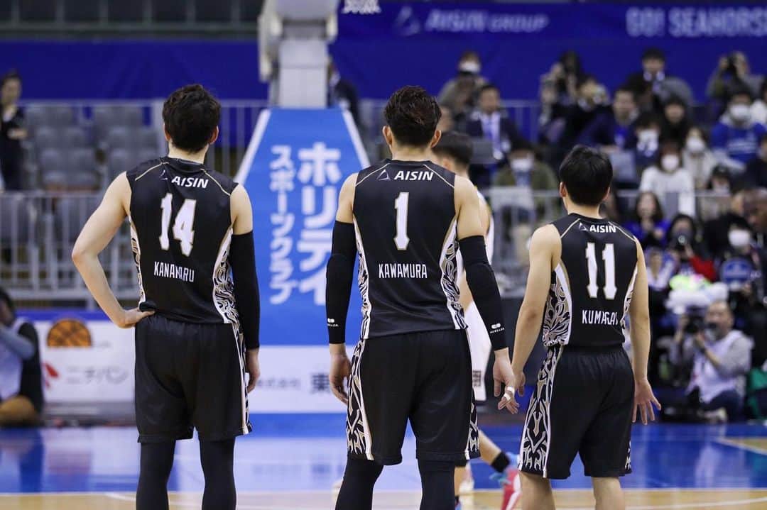 川村卓也のインスタグラム：「. 今シーズンもシーホース三河の一員としてプレー出来ることになりました！一日一日ヲ大切にし、みんなで一つでも多くのワクワクドキドキヲ共有出来たら嬉しいです！今シーズンも熱めのサポートよろしくヲ願いします！」