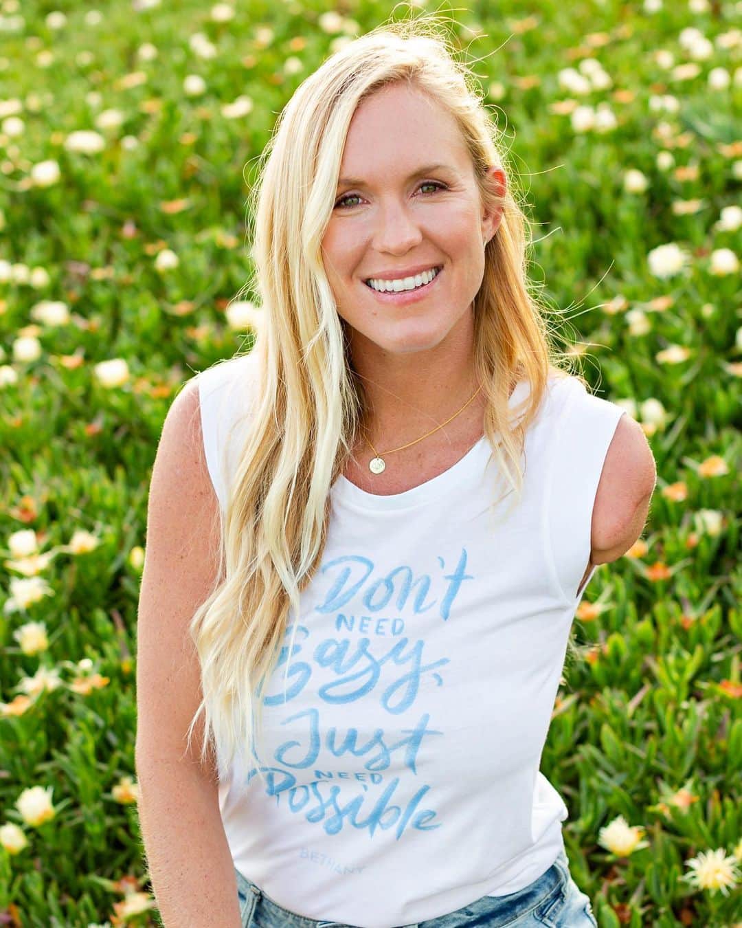 Bethany Hamiltonのインスタグラム：「I don’t need easy, I just need possible 💪🏽 That’s my mood lately😃💖 • Check out this shirt and more inspirational styles at bethanyhamilton.com! #unstoppable #soulsurfer #linkinbio」