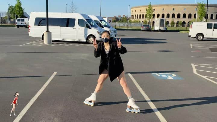 長洲未来のインスタグラム：「PSA: @skates_us is holding a contest. There are 3 categories 1. Most Creative 2. Most Impressive 3. Most Dynamic Duo As long as you have a pair of roller blades, you can enter for a chance to win a pair of @edeaskates with your blade of choice! It can be figure or roller. Deadline to enter is this Friday 5/22.  Visit https://skatesus.com/talent-showcase-2020/ to enter! Can’t wait to see your entries! ⛸ #figureskating #rollerskating #inlineskate #rollerskates」