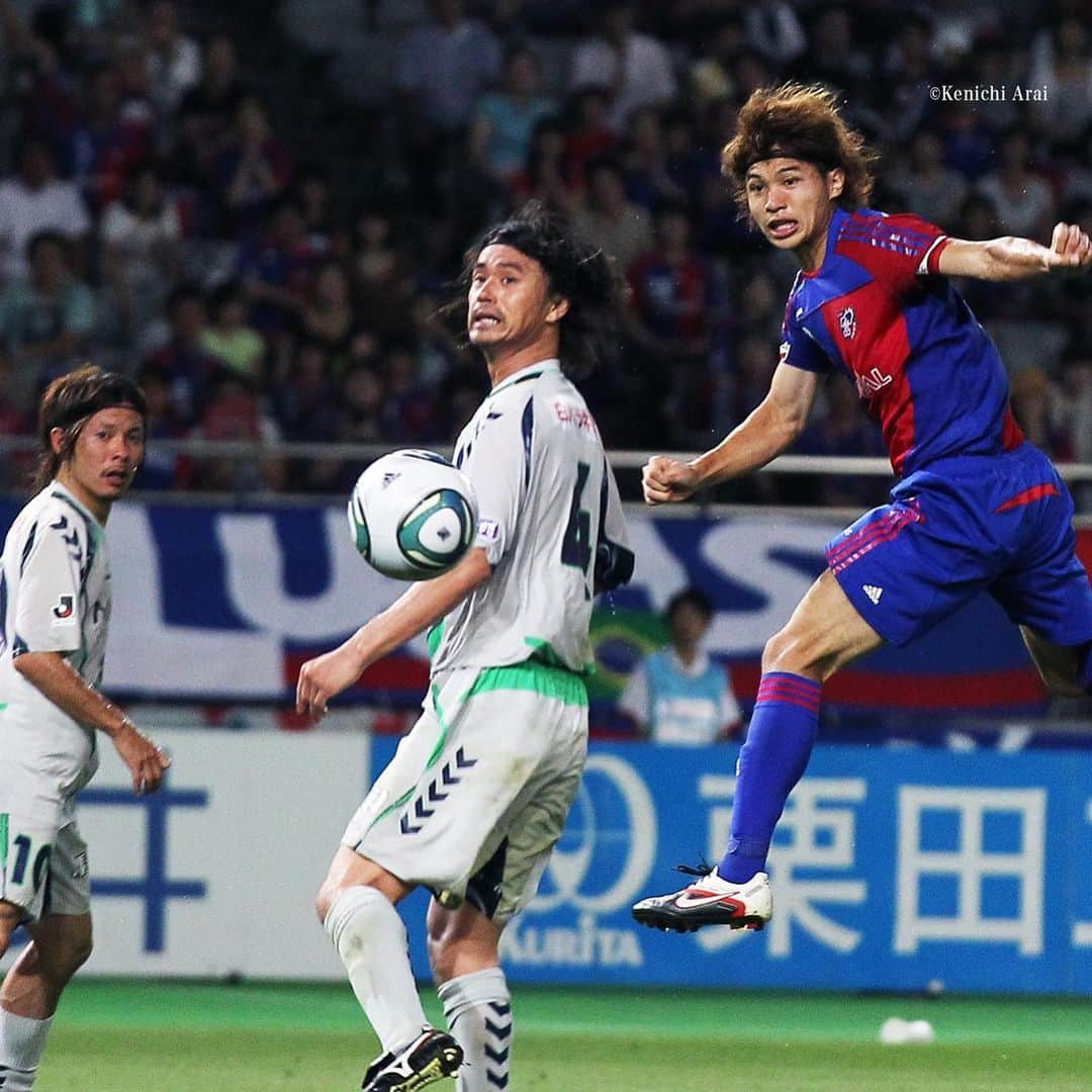 FC東京オフィシャルグッズさんのインスタグラム写真 - (FC東京オフィシャルグッズInstagram)「3️⃣ 🔵HISTORY OF MORISHIGE MASATO🔴 FC東京で11年目のシーズンに突入している #森重真人 選手!!🙌 クラブ最古参の選手となる森重選手のFC東京でのこれまでを、オフィシャルカメラマンの方が特に印象に残っている33枚の写真とともに振り返ります!!😆part.1 photo by Kenichi Arai @masatomorishige  @fctokyoofficial  #森重真人 #HBD #リスペクトを込めた #記念企画 #春のおでん祭り #FC東京 #fctokyo #tokyo」5月21日 10時48分 - fctokyoofficial