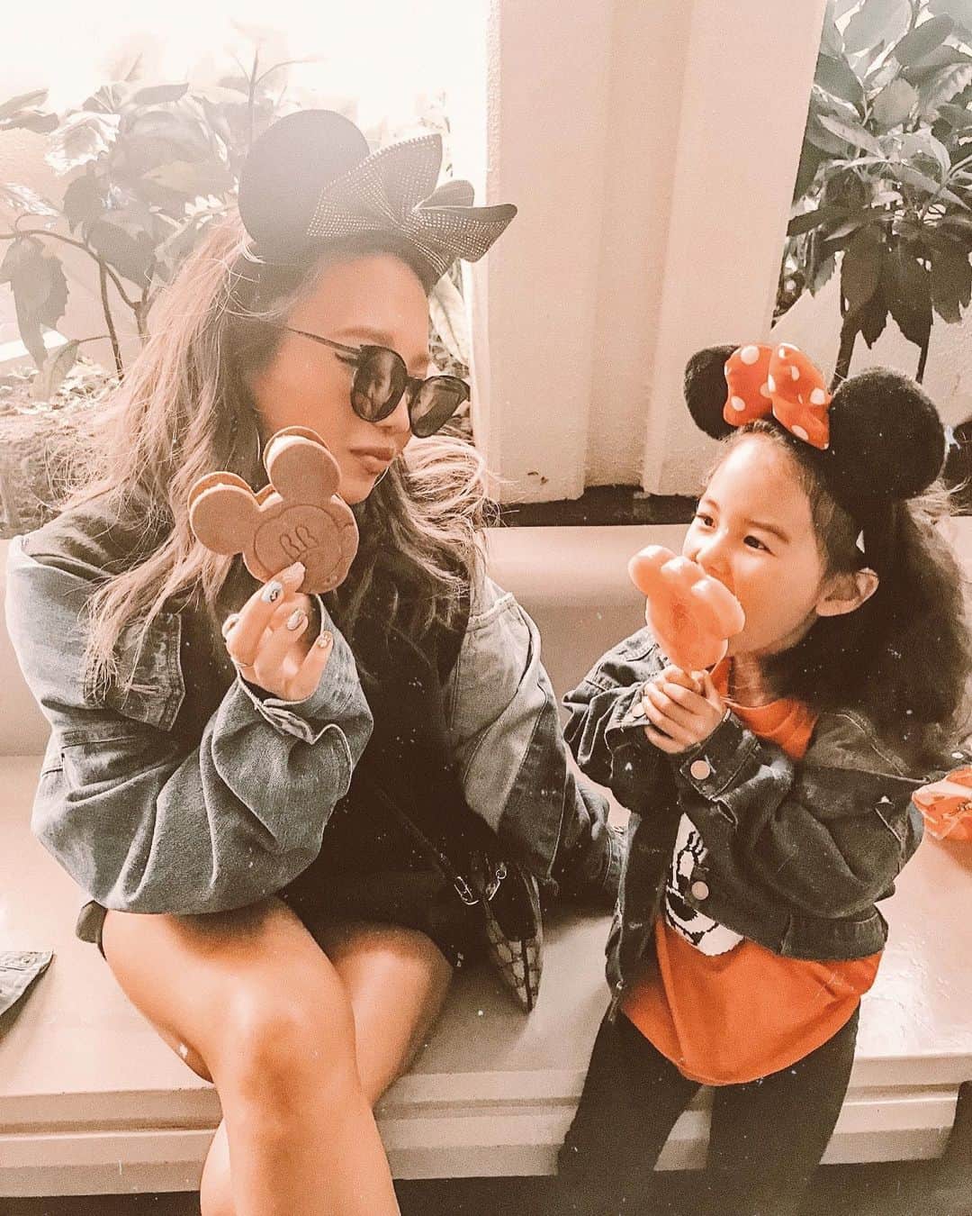 のインスタグラム：「2years ago🧚🏽‍♀️ . . #懐かシリーズ #りー顔ちがう #はやくパーク行きたい」