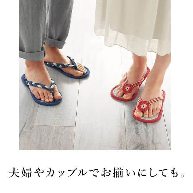 通販のセシール(cecile) さんのインスタグラム写真 - (通販のセシール(cecile) Instagram)「画像はスワイプして見てね。﻿ ﻿ 洗うほど素足になじんで、まるで履いてないみたい! 素足でフローリングを歩く時のベタつき感が苦手、スリッパは汗で蒸れるからイヤという人におすすめのルームサンダルです。吸水性・通気性に優れた綿混素材で、心地いいフィット感。1足ずつ手仕事で高密度に編み上げ、芯がないからやわらかで底の返りがよく、とっても歩きやすいのが特長。脱げにくく、パタパタ音も起こしにくい鼻緒タイプです。洗濯機で洗えるので、いつも清潔にお使いいただけます。爽やかでカラフルなデザインをご用意しました。﻿ ﻿ ■インド綿ルームサンダル(足裏さらさら・洗える綿混)﻿ 価格：990 (税込)﻿ 品番：WG-22﻿ ﻿ 詳しくはプロフィール掲載のURLからセシールオンラインショップへ♪﻿ 気になる商品の品番を検索してください！﻿ ﻿ #ルームサンダル﻿ #ルームスリッパ﻿ #スリッパ﻿ #インド綿﻿ #洗えるスリッパ﻿ #夏スリッパ﻿ #手仕事﻿ #雑貨﻿ #インテリア﻿ #カラフル﻿ #快適な暮らし﻿ #子供のいる暮らし﻿ #日々の暮らし﻿ #シンプルな暮らし﻿ #暮らしを整える﻿ #セシール﻿ #cecile」5月21日 11時24分 - cecile.shopping