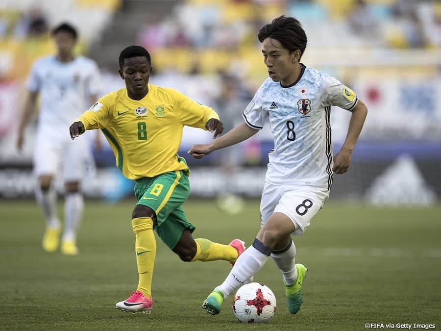 日本サッカー協会さんのインスタグラム写真 - (日本サッカー協会Instagram)「【#OnThisDay】2017.5.21🔙 ・ FIFA U-20ワールドカップ韓国2017 南アフリカ 1-2 #U20日本代表 📍Suwon World Cup Stadium ・ 大会初戦。南アフリカに先制されるも、48分 #小川航基 選手のゴールで同点に。72分には #久保建英 選手のパスを #堂安律 選手がゴール。白星スタートとなった。 ・ GK  #小島亨介 DF #舩木翔 #中山雄太 #冨安健洋 #初瀬亮 #板倉滉 ⇒90+2' #原輝綺 MF #三好康児 ⇒59' #久保建英 #坂井大将  #堂安律 FW #小川航基 #岩崎悠人 ⇒68' #遠藤渓太 ・ 監督 #内山篤 ・ #jfa #daihyo」5月21日 11時57分 - japanfootballassociation