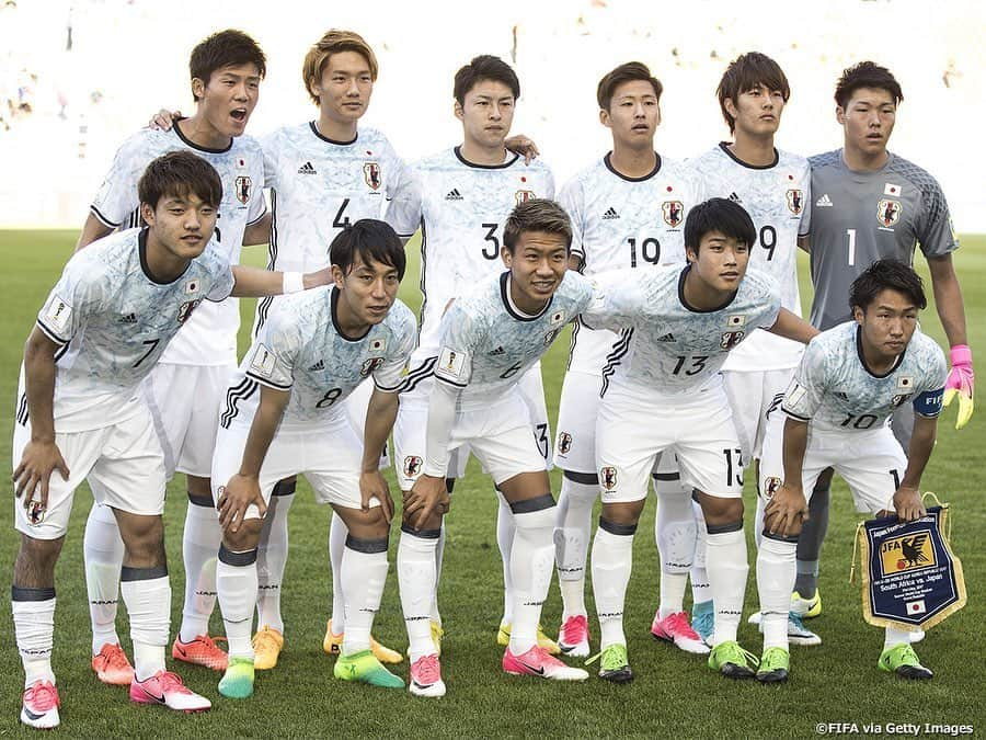 日本サッカー協会さんのインスタグラム写真 - (日本サッカー協会Instagram)「【#OnThisDay】2017.5.21🔙 ・ FIFA U-20ワールドカップ韓国2017 南アフリカ 1-2 #U20日本代表 📍Suwon World Cup Stadium ・ 大会初戦。南アフリカに先制されるも、48分 #小川航基 選手のゴールで同点に。72分には #久保建英 選手のパスを #堂安律 選手がゴール。白星スタートとなった。 ・ GK  #小島亨介 DF #舩木翔 #中山雄太 #冨安健洋 #初瀬亮 #板倉滉 ⇒90+2' #原輝綺 MF #三好康児 ⇒59' #久保建英 #坂井大将  #堂安律 FW #小川航基 #岩崎悠人 ⇒68' #遠藤渓太 ・ 監督 #内山篤 ・ #jfa #daihyo」5月21日 11時57分 - japanfootballassociation