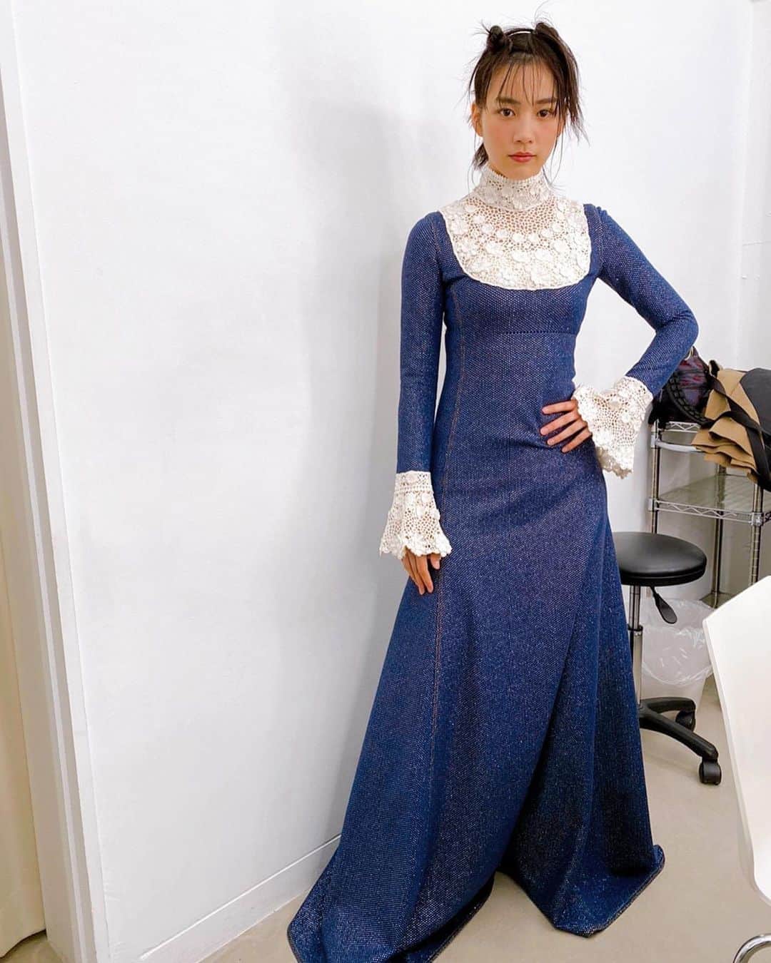 のん（能年玲奈）さんのインスタグラム写真 - (のん（能年玲奈）Instagram)「こちらも素晴らしいドレス。 女子は素敵な服を着れるだけで幸せになれる。 #フィガロジャポン #figarojapon」5月21日 23時14分 - non_kamo_ne