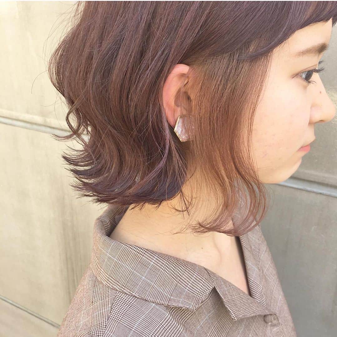 佐藤 渚さんのインスタグラム写真 佐藤 渚instagram ブリーチなし のインナーカラー ナチュラルなものから個性的まで デザインカラーお任せください デザインカラー インナーカラー イヤリングカラー 暖色カラー ピンクベージュ ヘアカラートレンド 5月21日
