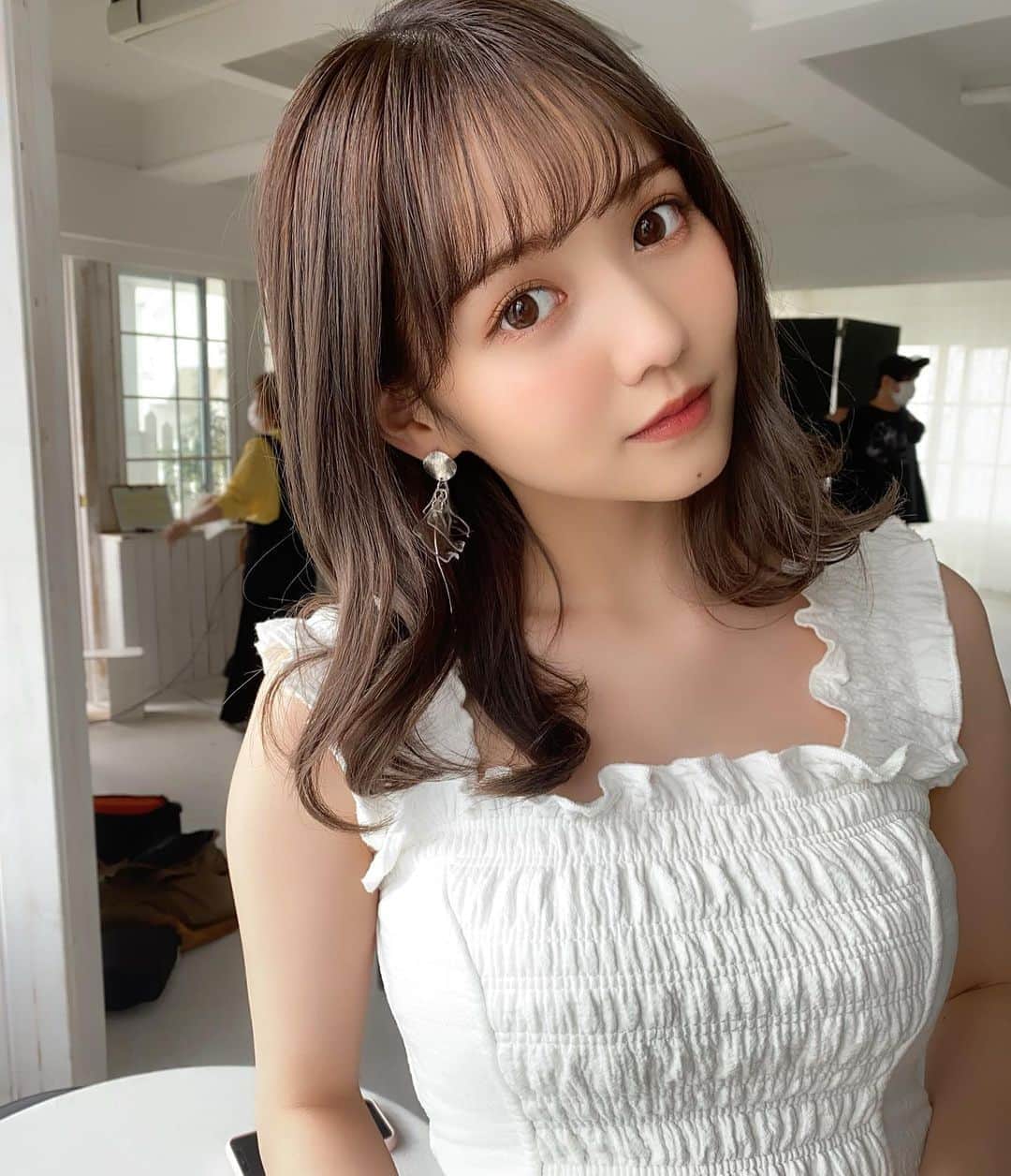 高橋有紀のインスタグラム：「ノアちゃんの新しい宣材写真のオフショット🤍🤍 とても素敵な宣材はノアちゃんのところからみてください☺︎ 可愛かった🤍 #osakana_yuki #hairmake #佐藤ノア」