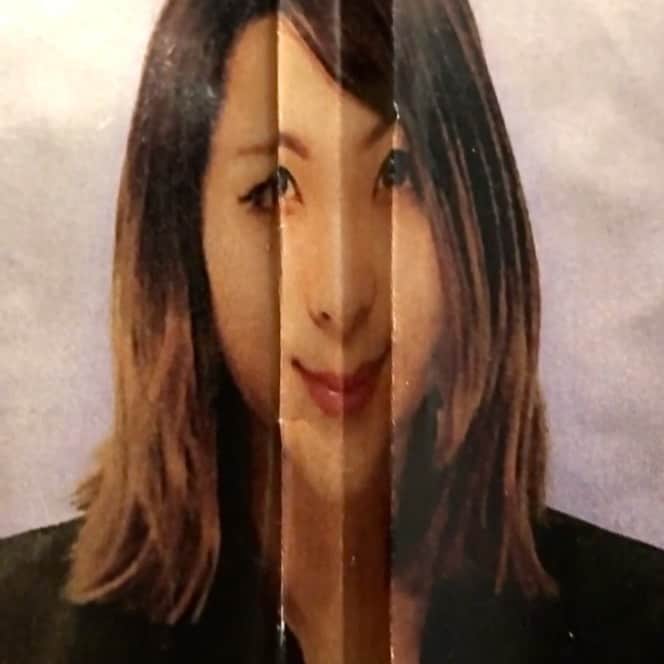 Yup’inのインスタグラム：「この状況での走り梅雨で、心身の不調の方も在るように感じます☔️ご自愛ください、🌑 「☺️😔☺️😔☺️」 #コラージュ #コラージュアート #コラージュ素材 #コラージュ作品」