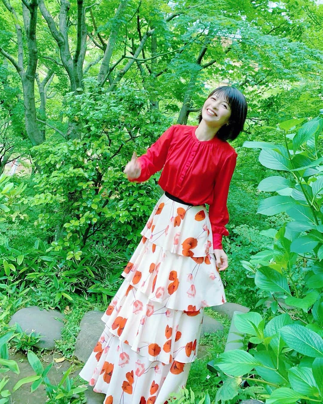 太田景子さんのインスタグラム写真 - (太田景子Instagram)「今日は、お姫様みたいなロングスカートがとても可愛かったです❤️🧡❤️🧡 どんより曇り空ばかり続く今週ですが、衣装が明るいので元気な気分になれました😊🦩 燃え上がれ愛のレジスタンス🌷 #グッドモーニング」5月21日 14時27分 - keiko_ota1121