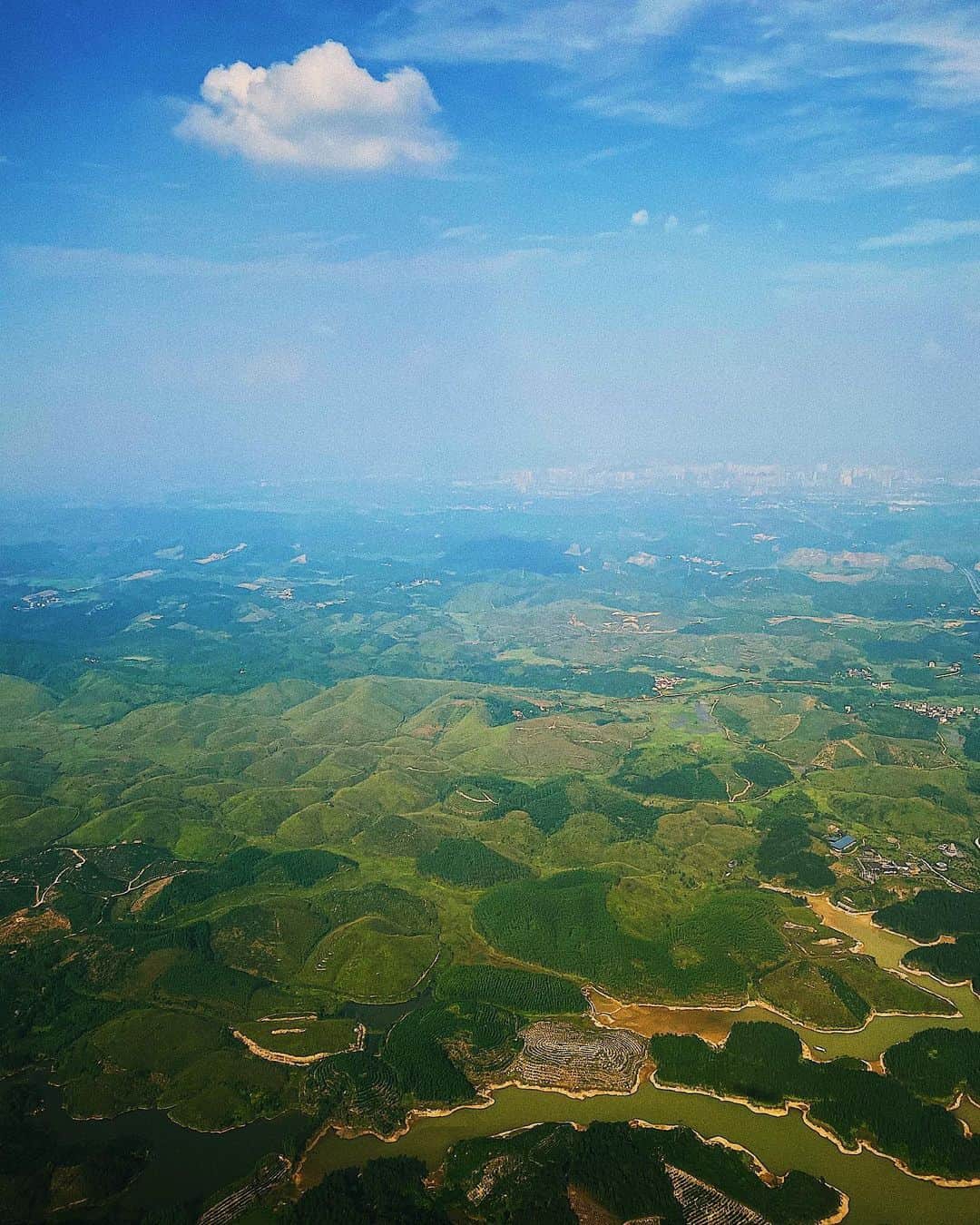 リウ・ウェンのインスタグラム：「#WenInFlight」