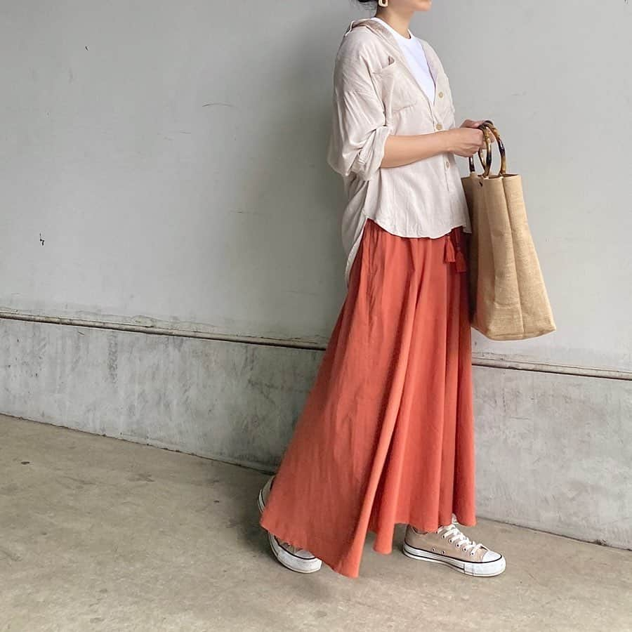 レプシィムさんのインスタグラム写真 - (レプシィムInstagram)「.﻿ 【COLOR VOILE SKIRCHO】﻿ #レプシィムのカラーボイルスカーチョ をさまざまな方が着こなすSNAP企画📸 vol.2﻿ 画像をスワイプ☞ ﻿  スナップ企画の一覧はこちら▶︎ #lepsim_snap  thanks:﻿ @yu.rm ﻿ @yonnieins ﻿ @nakkoo555 ﻿ @o0oayankeyo0o ﻿ @acco.mama ﻿ ﻿ 商品詳細は商品タグor TOPページのURLからご覧いただけます。▶︎ @lepsim_official﻿ ﻿ #LEPSIM #レプシィム #simple #シンプル #コーデ #ママコーデ #今日のコーデ #大人コーデ #シンプルコーデ #大人カジュアル #ママファッション #おうち時間 #春コーデ #春服コーデ #春服 #きれいめコーデ #きれいめカジュアル #夏コーデ #夏服 #夏服コーデ #夏カラー #リラックスコーデ #スカーチョ #おうち服 #おうちコーデ #ご近所コーデ #リラックス」5月21日 15時15分 - lepsim_official