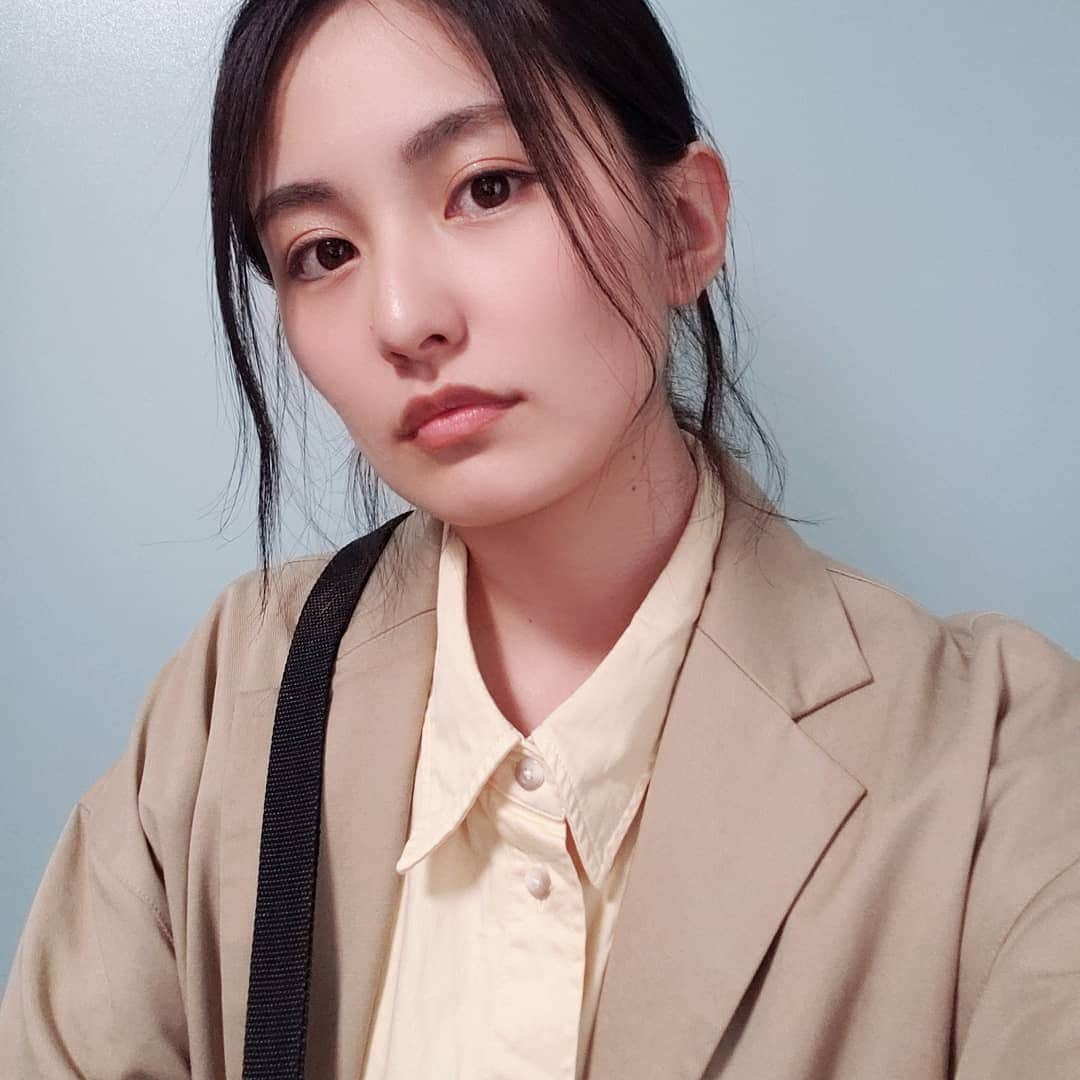 高山侑子さんのインスタグラム写真 - (高山侑子Instagram)「. たまには化粧しないとなって思う時がある💄 結局はマスクするからほとんど見えないけど笑  #もはやメイクしてる方がレア  #スーパーに行くだけ」5月21日 16時01分 - takayamayuko_stardust